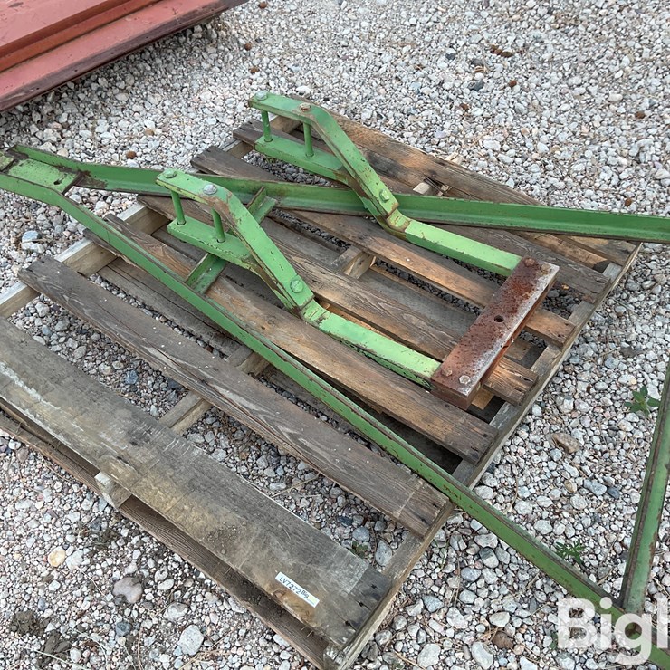 John Deere Drill Hitch