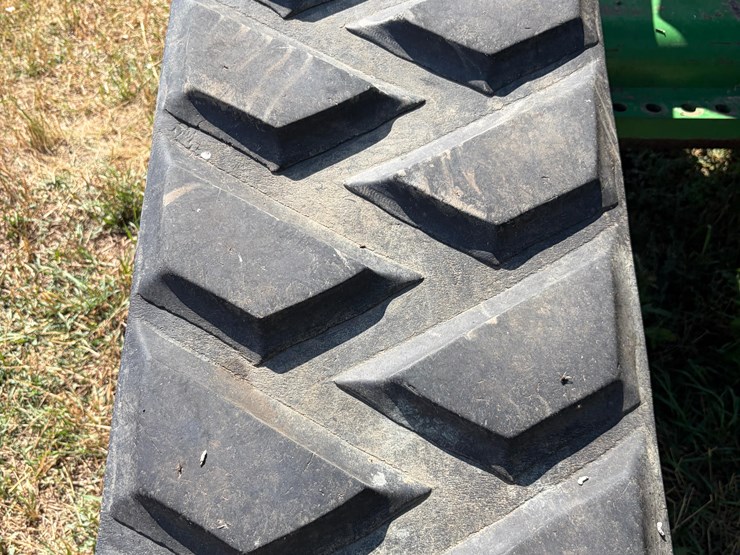 john-deere-8320t-image-19