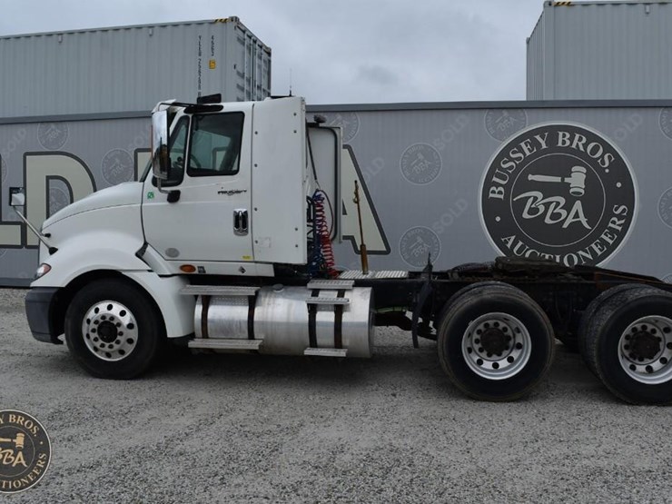2014-international-prostar-image-5