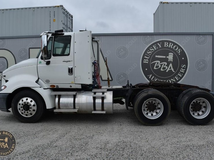 2014-international-prostar-image-4