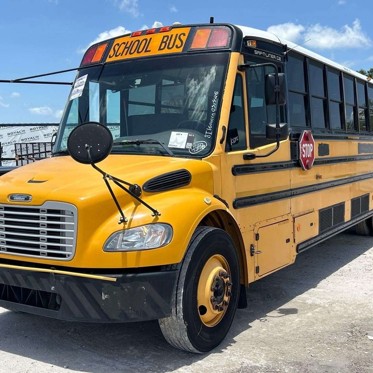 2016 FREIGHTLINER B2