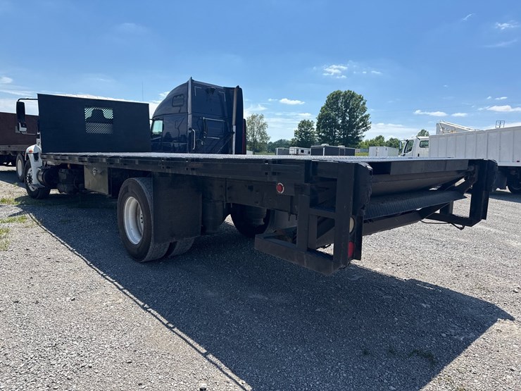 2008-international-durastar-4300-image-4
