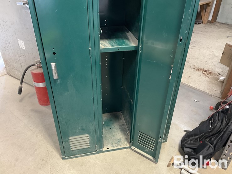 3-connected-lockers-image-13