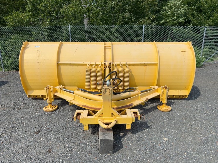 12'-power-angle-snowplow-image-3