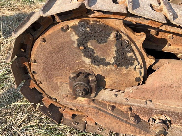 cletrac-model-k-crawler-image-37