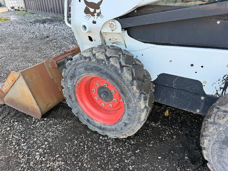 2017-bobcat-s570-image-17