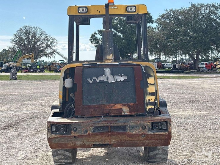 komatsu-wa75-3-image-23