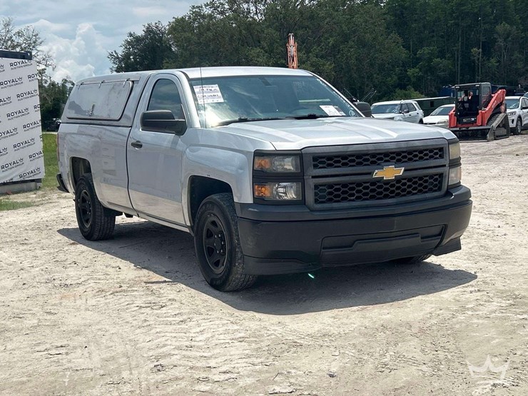 2015-chevrolet-silverado-1500-image-2