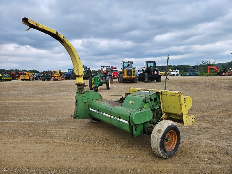 john-deere-3800-image-5