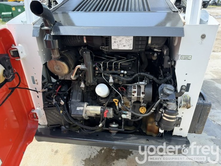 2019-bobcat-t595-image-6
