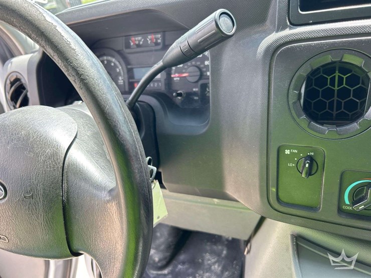 2019-ford-e350-image-19