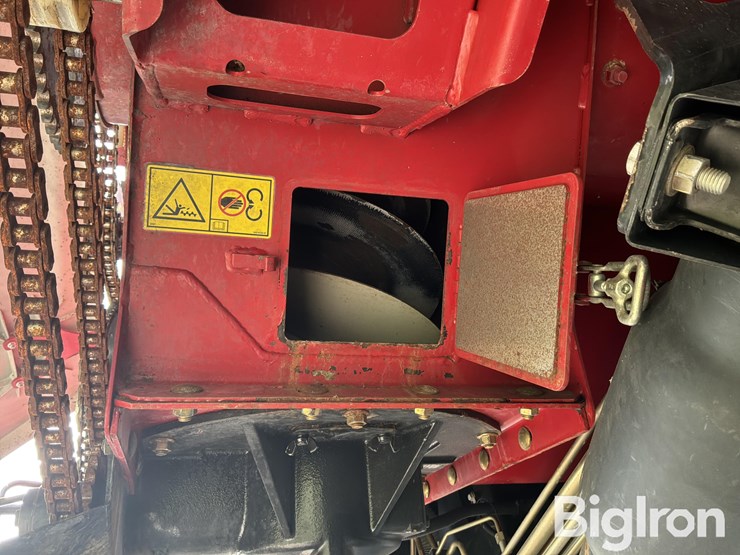 2016-case-ih-8240-image-19