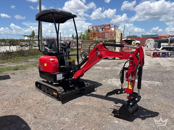 2026-sdline-sdee22-mini-excavator-image-2