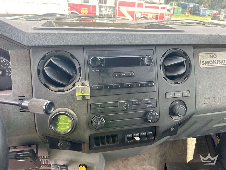 2010-ford-f750-image-23