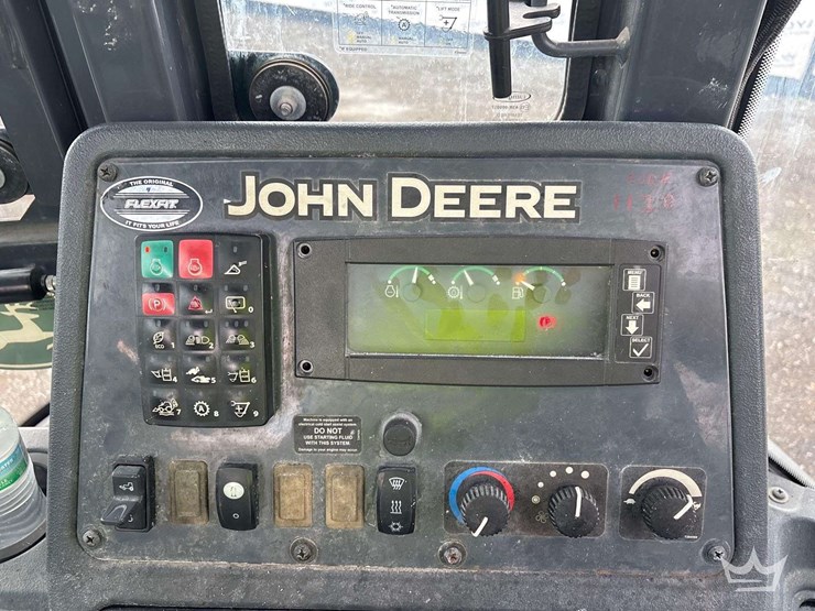 2015-deere-410l-image-24