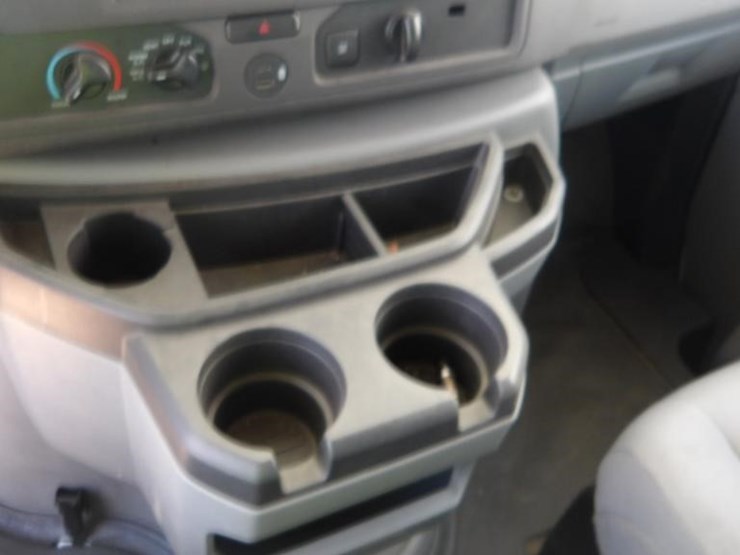 2021-ford-e450-image-88