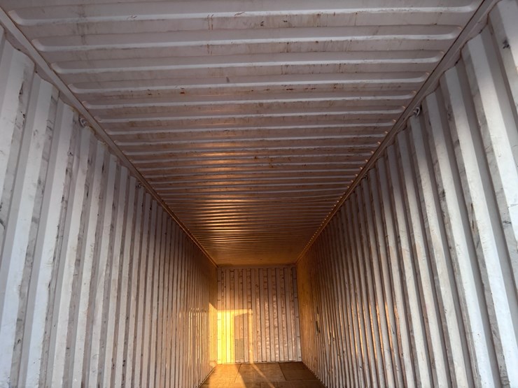 #1243-•-40ft-container-image-4