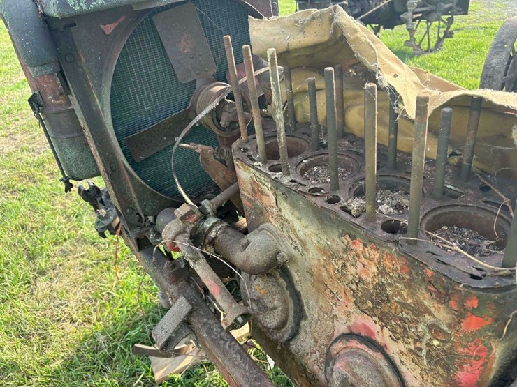 farmall-f-20-"duckbill"-project-image-6