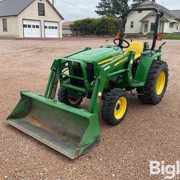 2013 JOHN DEERE 3032E