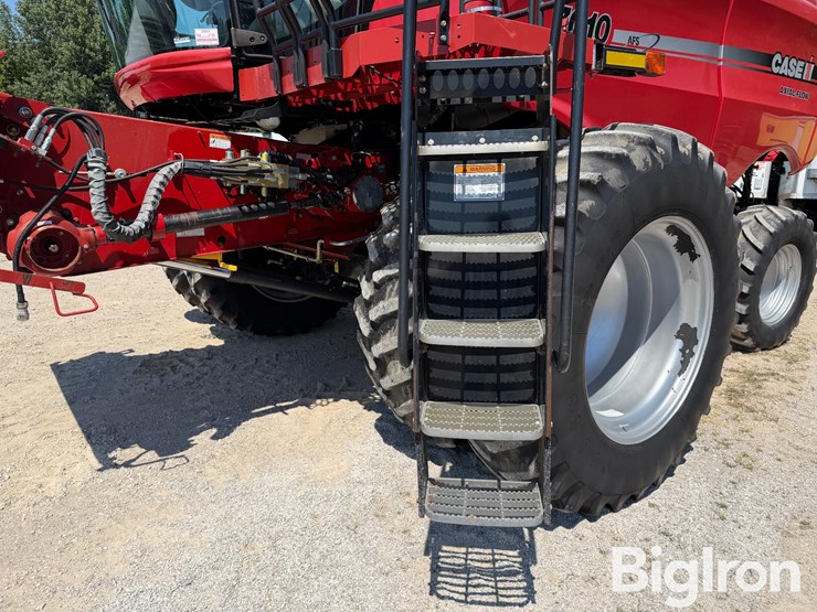 2007-case-ih-7010-image-10