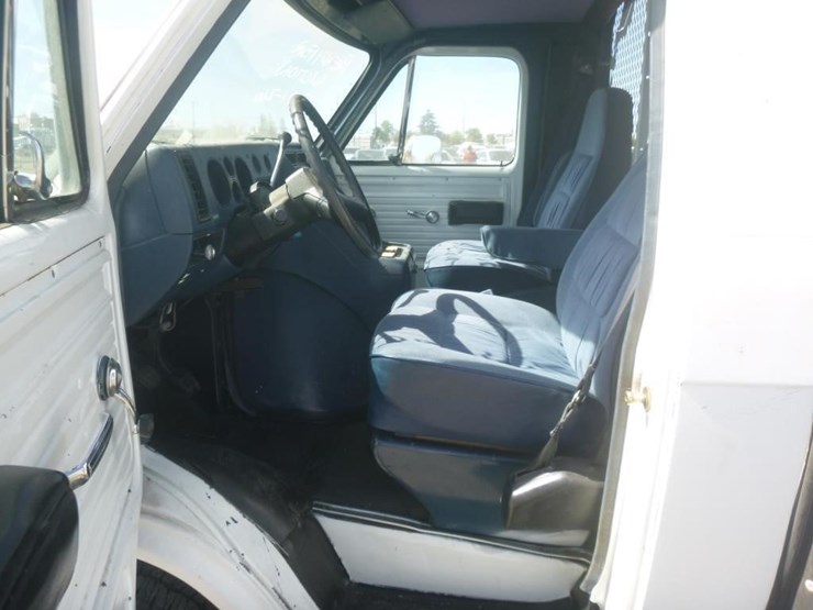 1988-chevrolet-g30-image-9