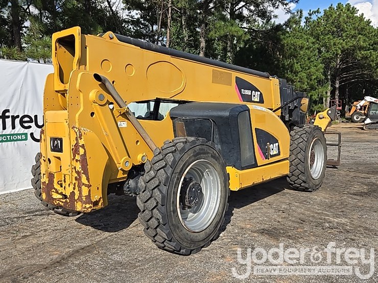2017-caterpillar-tl1055d-image-5