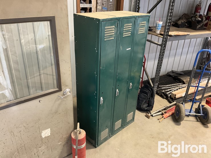 3-connected-lockers-image-3
