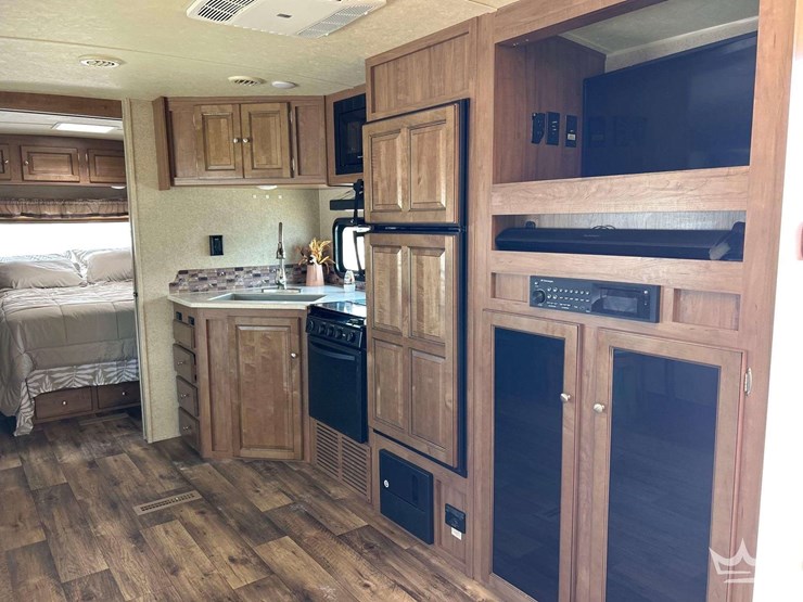 2017-forest-river-26rbws-flagstaff-super-lite-t/a-travel-trailer-image-12