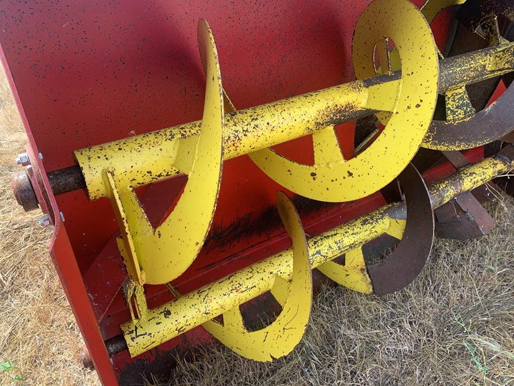 farm-king-snowblower-image-17
