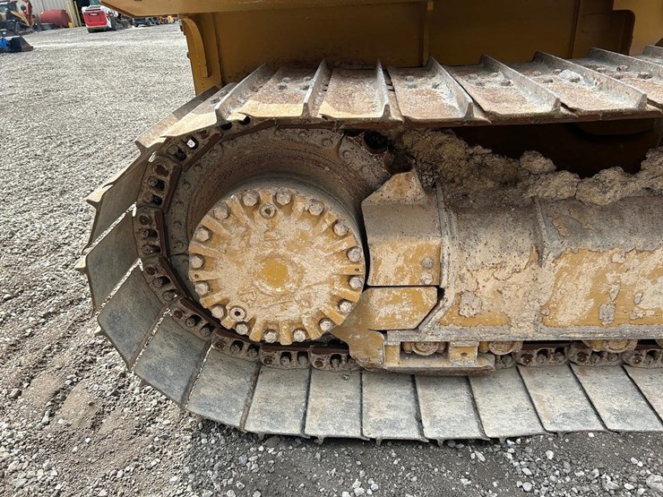 2016-caterpillar-d4k2-lgp-image-12