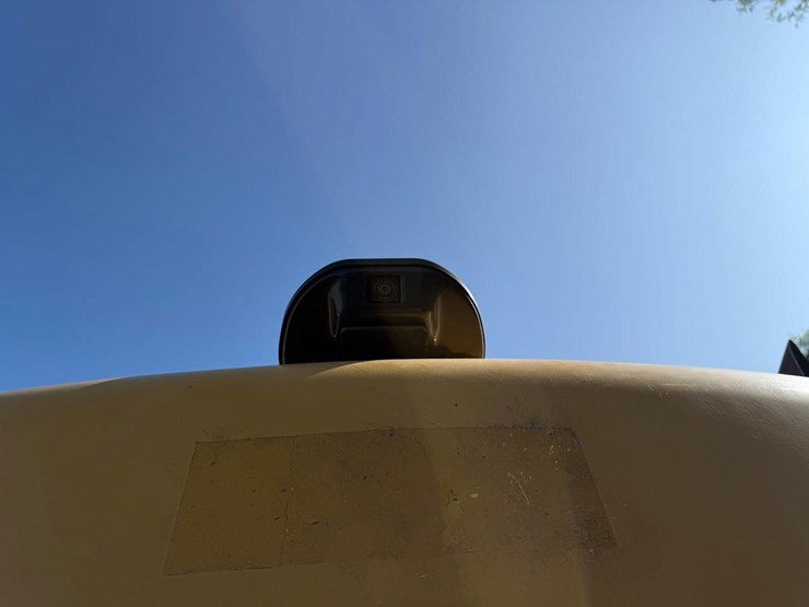 2016-deere-245g-lc-image-15