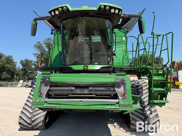 2023-john-deere-x9-1000-image-2
