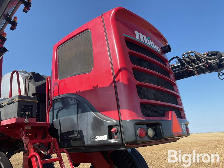 2018-miller-6300-nitro-self-propelled-sprayer-image-16