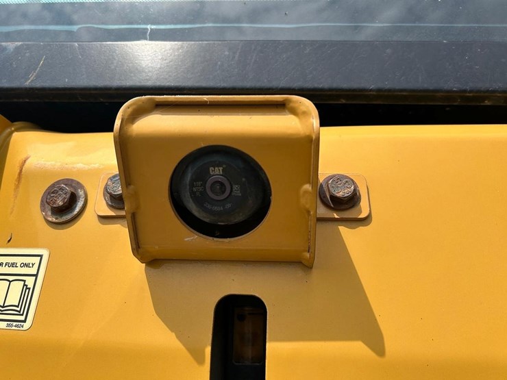 2016-caterpillar-d4k2-lgp-image-16