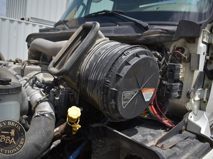 2014-international-prostar-image-98