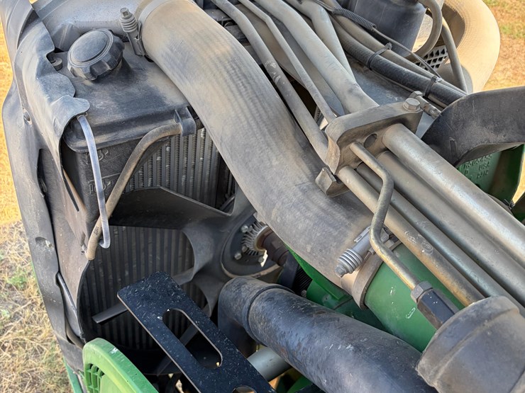 john-deere-8320t-image-22