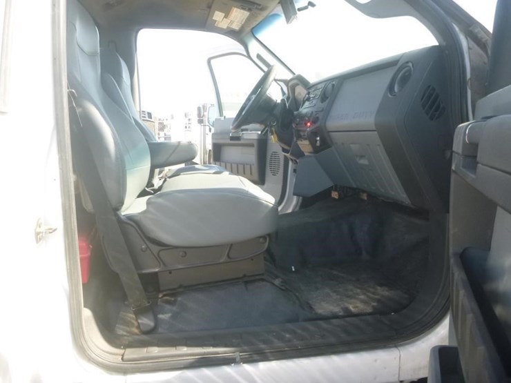 2017-ford-f750-image-23