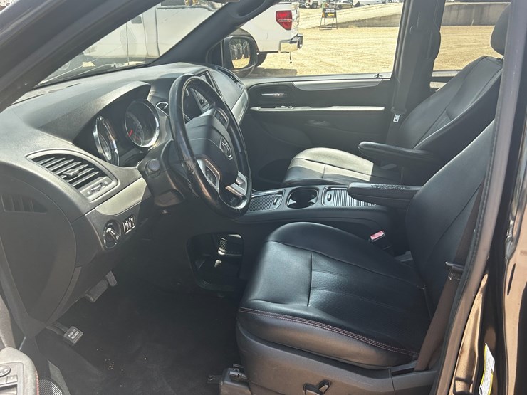 2019-dodge-grand-caravan-image-7