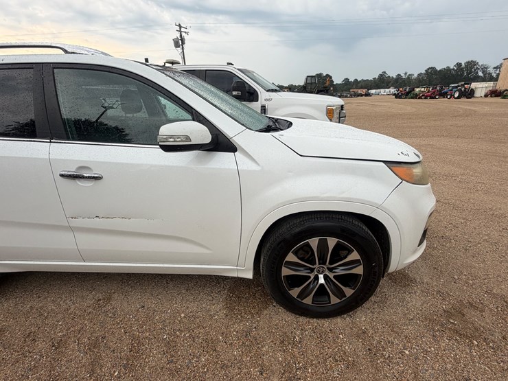 2011-kia-sorento-image-19