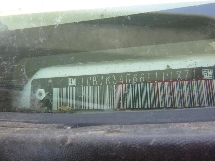 2006-chevrolet-3500-image-18