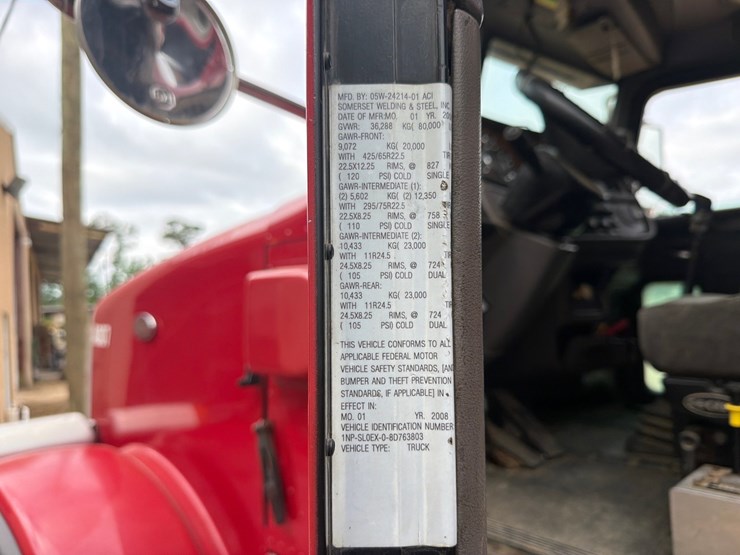 2008-peterbilt-365-image-10