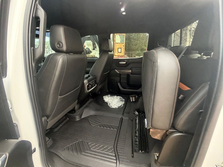 2021-gmc-sierra-1500-image-28