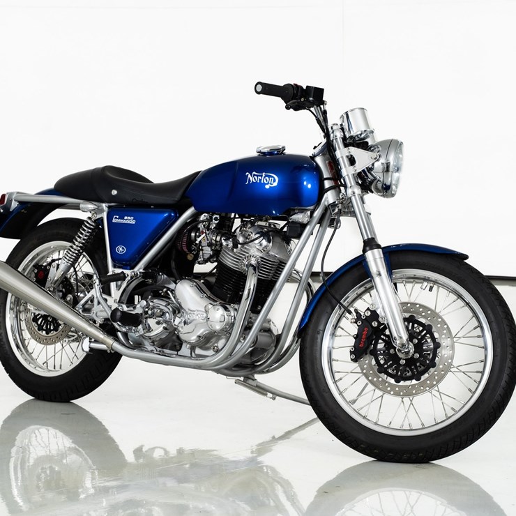 #1043 • 1975 NORTON 850 COMMANDO