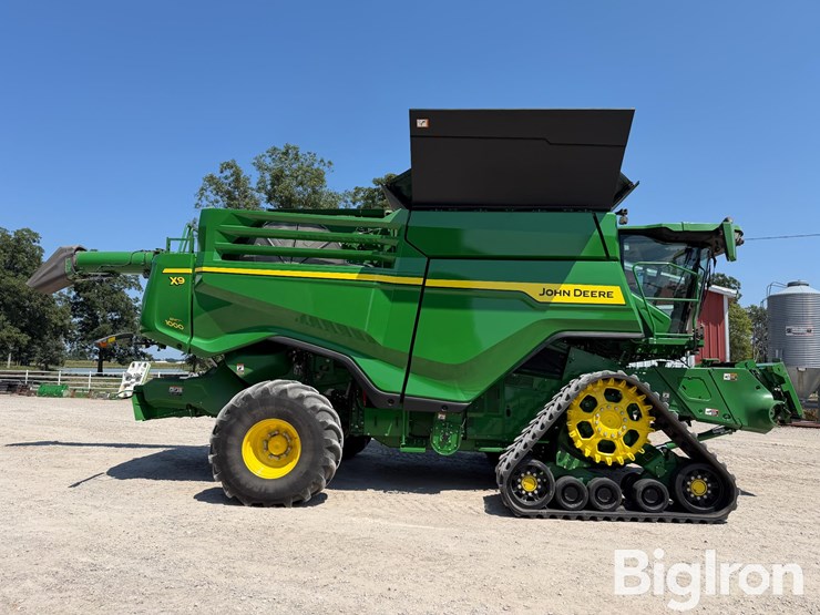 2023-john-deere-x9-1000-image-4