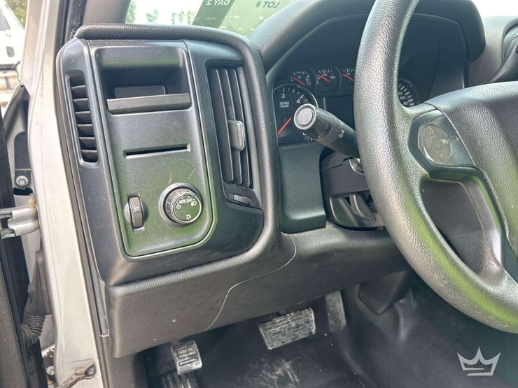 2015-chevrolet-silverado-1500-image-15