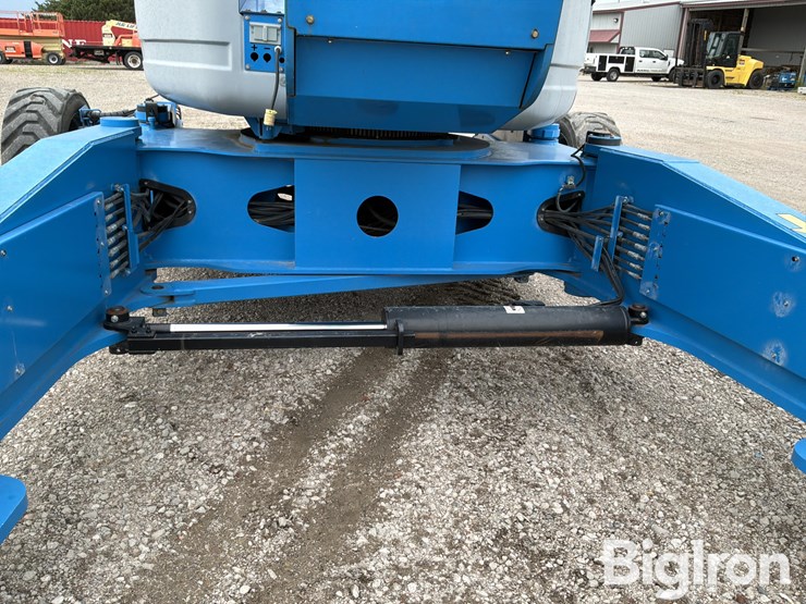 2013-genie-zx135/70-image-19