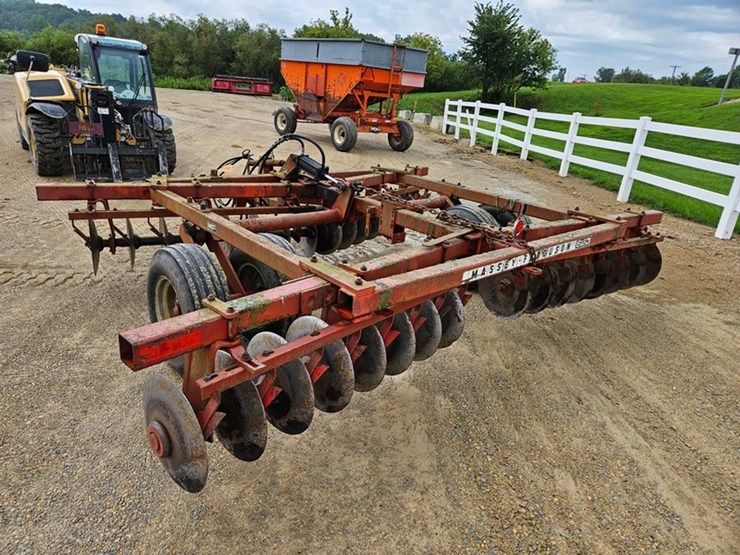 massey-ferguson-620-image-3