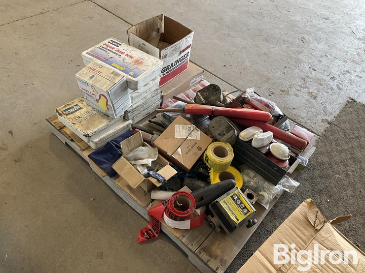 first-aid-kits,-caution-tape,-trailer-lights-image-1