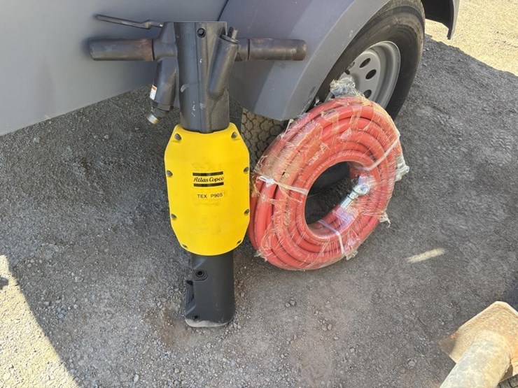 2023-atlas-copco-xas188-image-39