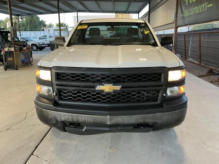 2015-chevrolet-silverado-1500-image-3